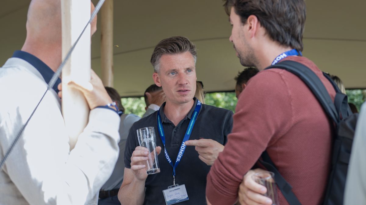 Mehmet Eser - Kennisartikel - Hoe je online zichtbaarheid bij groothandels omzet in online groei